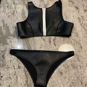 Hoaka swimwear Medium